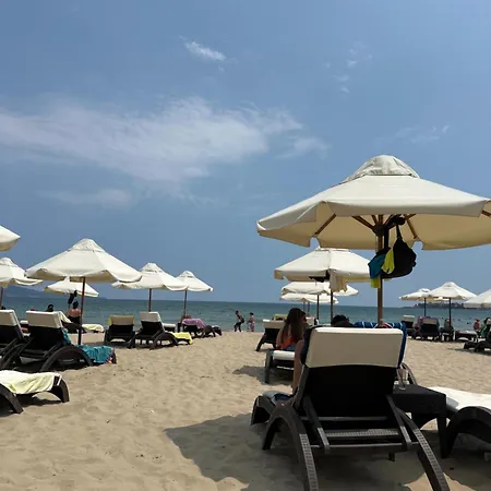 оазис вип клуб апарт Sunny Beach